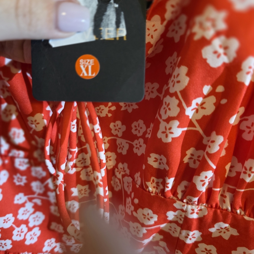Elegant Red Floral Midi Dress - Picture 4 of 7